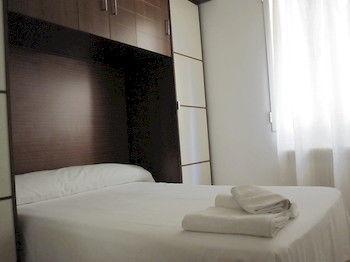 Apartamentos Madrid Hortaleza Bagian luar foto